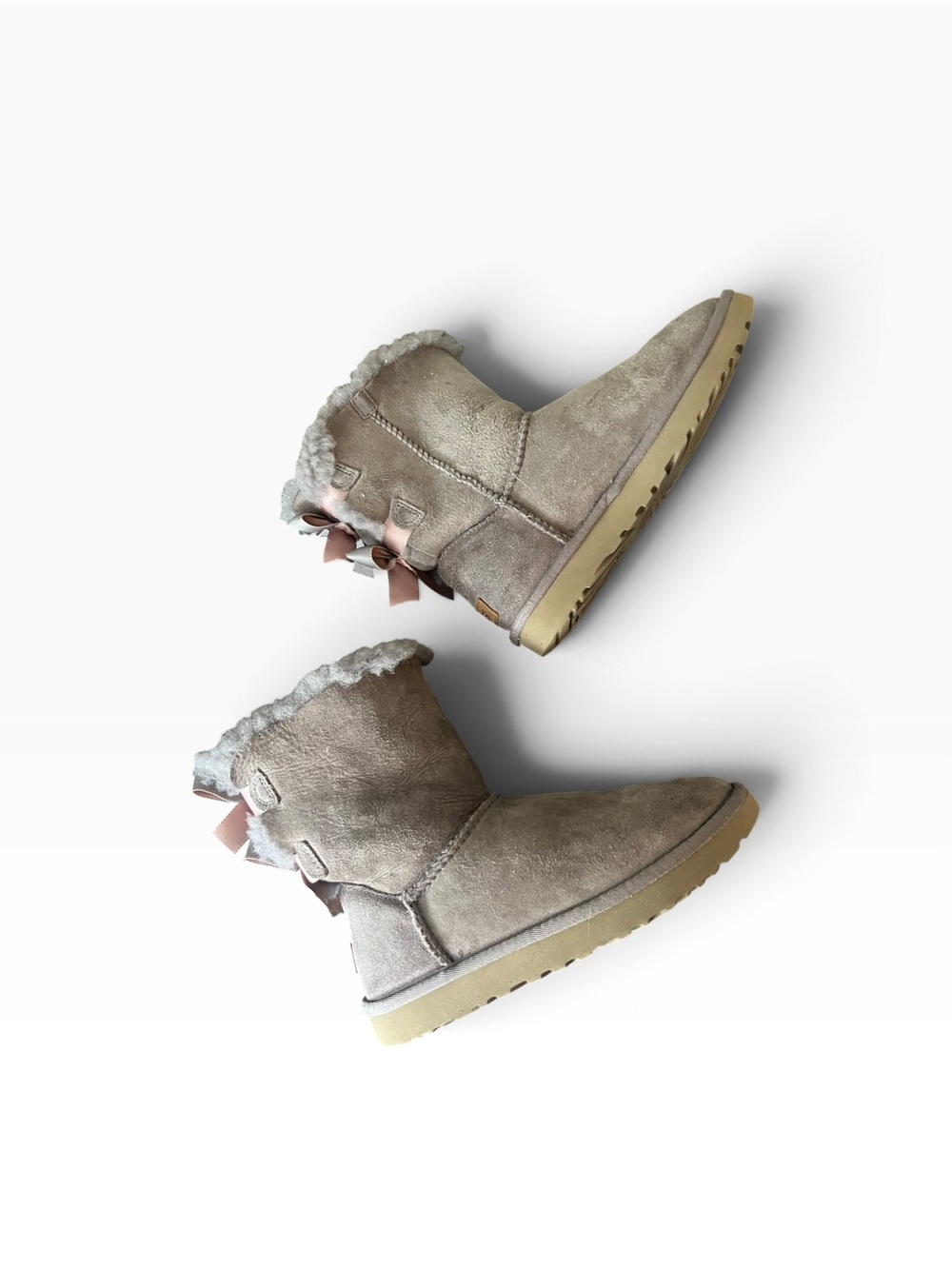UGG Women’s Mini Bailey Bow II Short